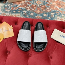 Louis Vuitton Slippers